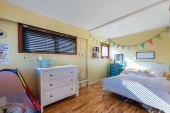 COZY FAMILY HOME IN THE HEART OF AMBLESIDE- 1488 Palmerston Avenue, West Vancouver